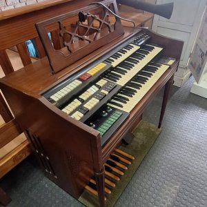 Wurlitzer Electric Organ